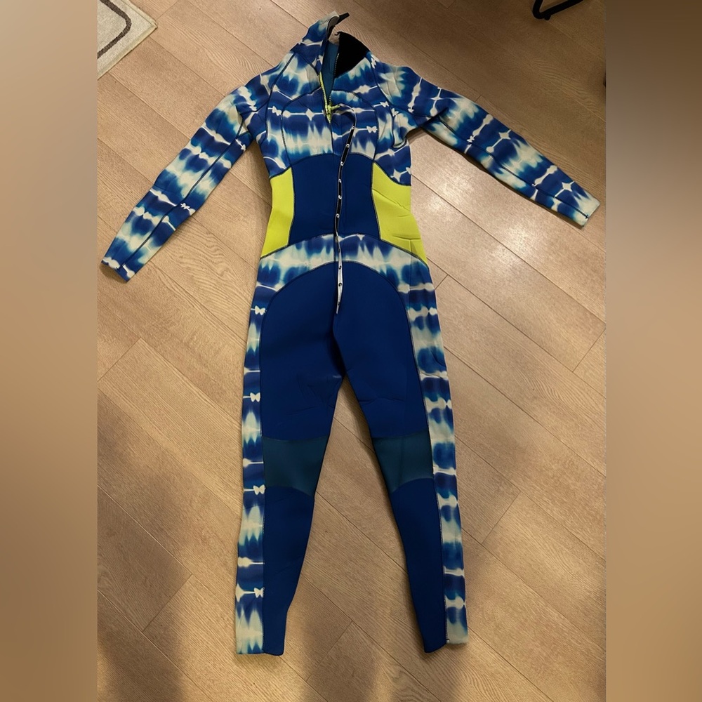 Blue and Yellow women’s wet suit